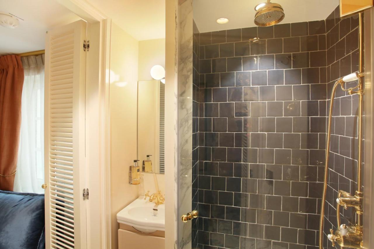 Pick A Flat'S - A Bedroom In Le Marais Παρίσι Εξωτερικό φωτογραφία